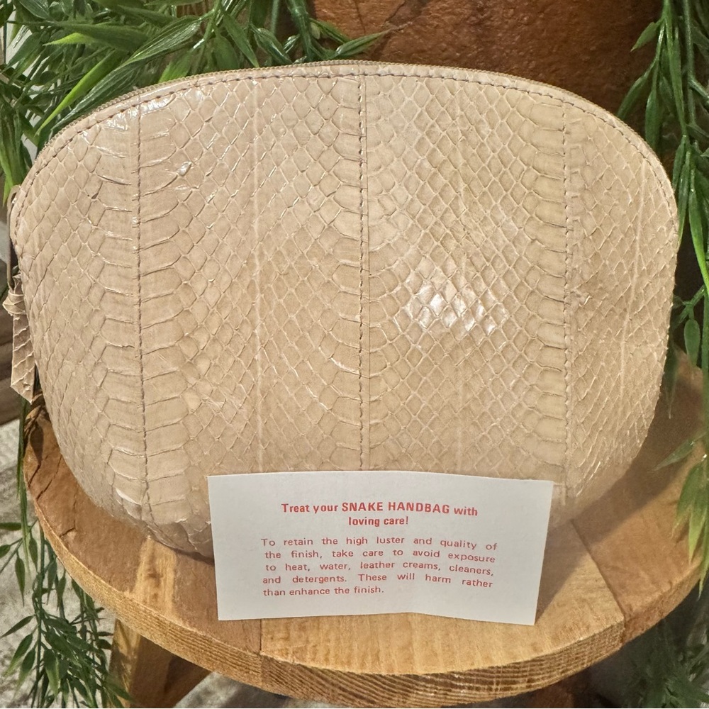 Rare Vintage Genuine Snakeskin Accessory Makeup Bag For Larger Purse Magnum-Tan